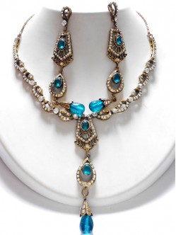 Victorian-Jewelry-Set-1690VN467